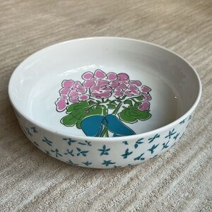 EUC Vintage Gloria Vanderbilt  9.5” Everlasting Pink Geranium Salad Serving Bowl